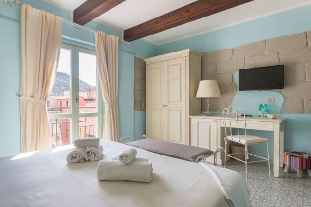 Madalen Guest House Bosa Luaran gambar